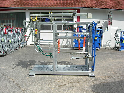BULL TOP - Servicearm mit Beleutchtung